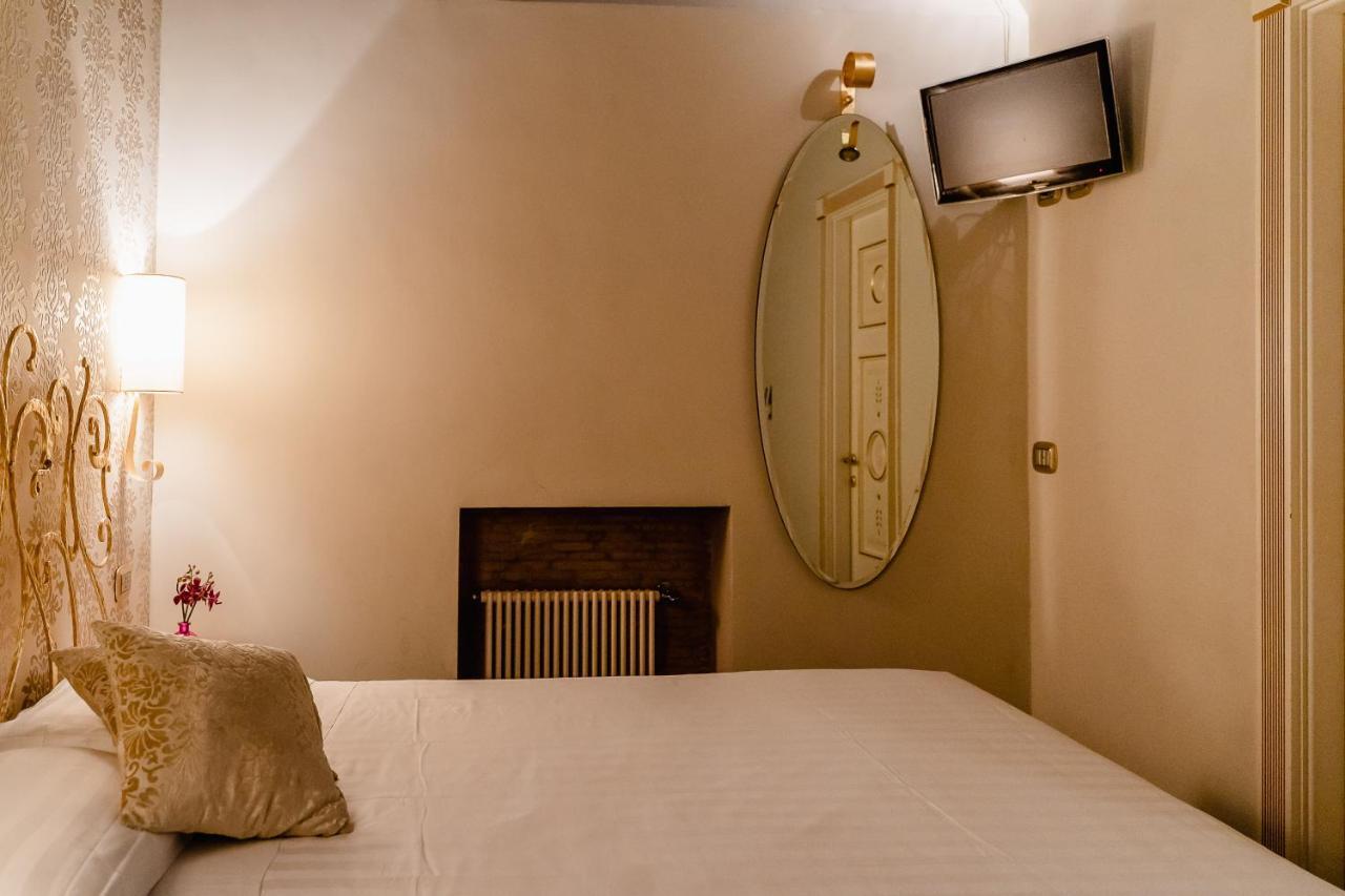 Locanda Del Sole-Roma Piazza Di Spagna Ripetta מראה חיצוני תמונה